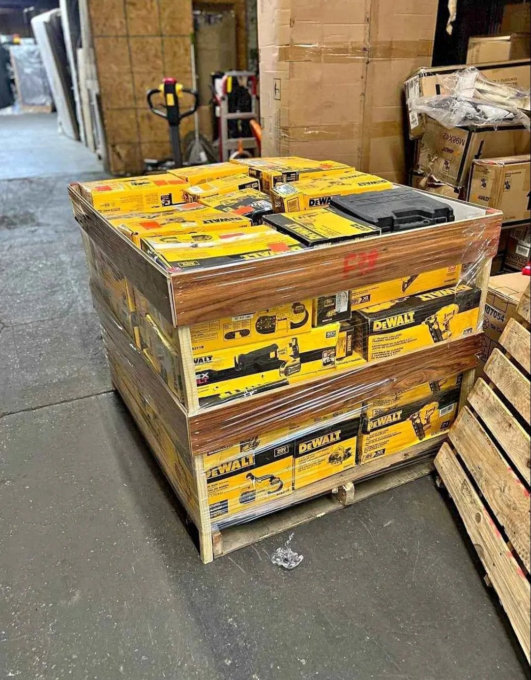 dewalt pallets Dewalt Pallets Southern Liquidation